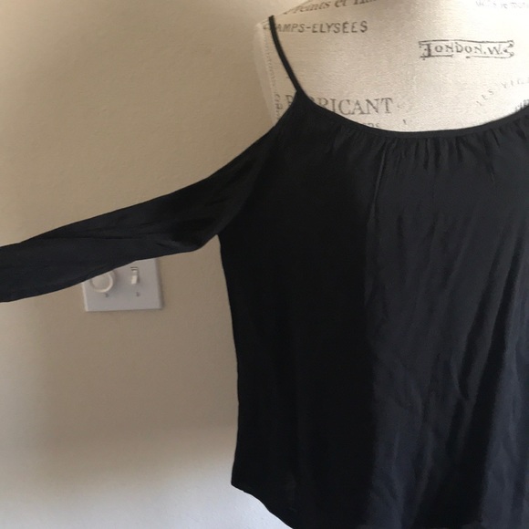 BNWT, express open shoulder blouse - Picture 2 of 4
